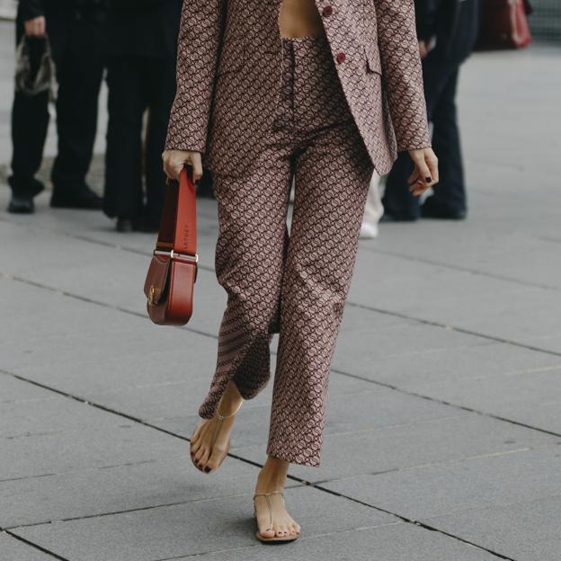 Estas son las sandalias marrones de Pikolinos perfectas para el día a día: ponibles, comodísimas y muy rebajadas