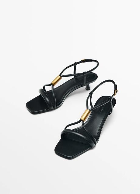 Sandalias negras de Massimo Dutti (79,99 euros)