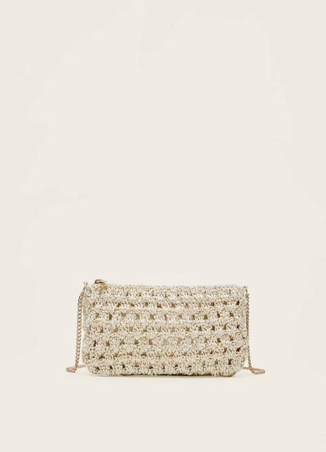 Bolso rústico de Stradivarius (12,99 euros)