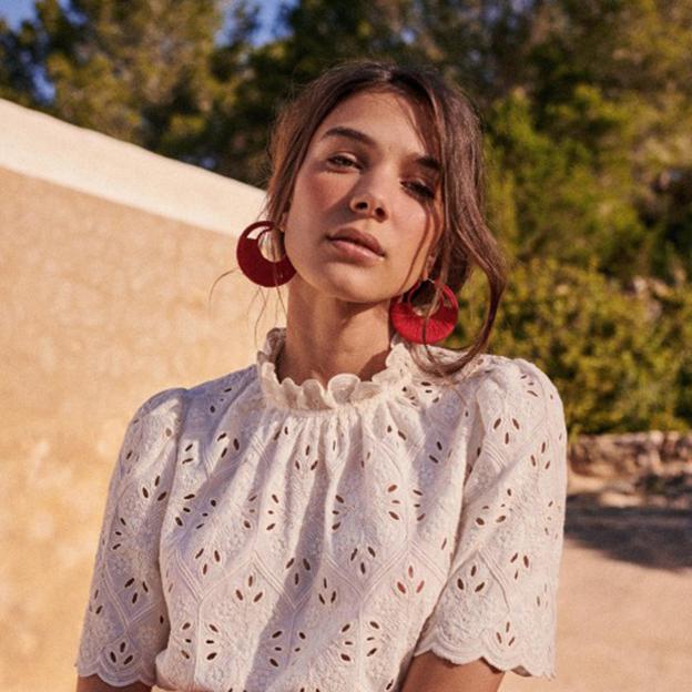 Las compras de la semana de Sfera: blusas románticas y vestidos preciosos que llevarás el próximo otoño con chaqueta