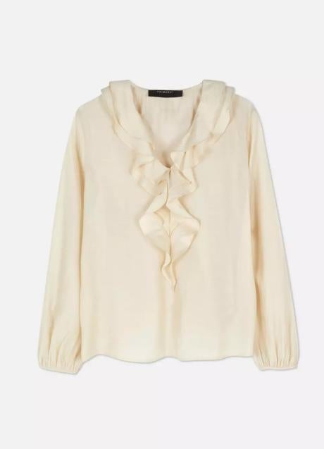 Blusa con volantes de Primark (14 euros)