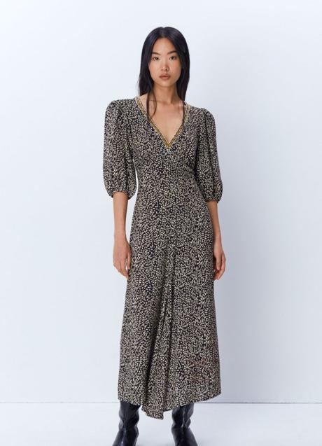 Vestido con bordados de Sfera (35,99 euros)