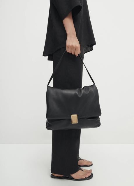 Bolso de piel de Massimo Dutti (149 euros)