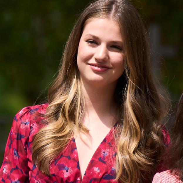 El cambio de look obligatorio de la princesa Leonor para entrar en la Academia Militar: corte de pelo, adiós a los piercing y nada de manicuras