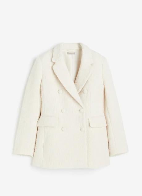 Americana color crema de H&M (59,99 euros)