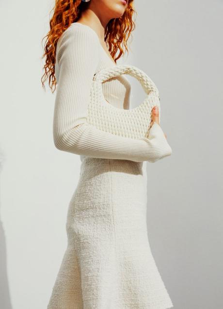 Falda blanca de tweed de H&M (49,95 euros)