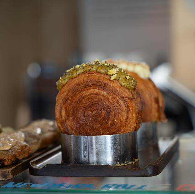 New York Rolls: el croissant redondo relleno que es la delicia pastelera de moda (y tienes que probar)