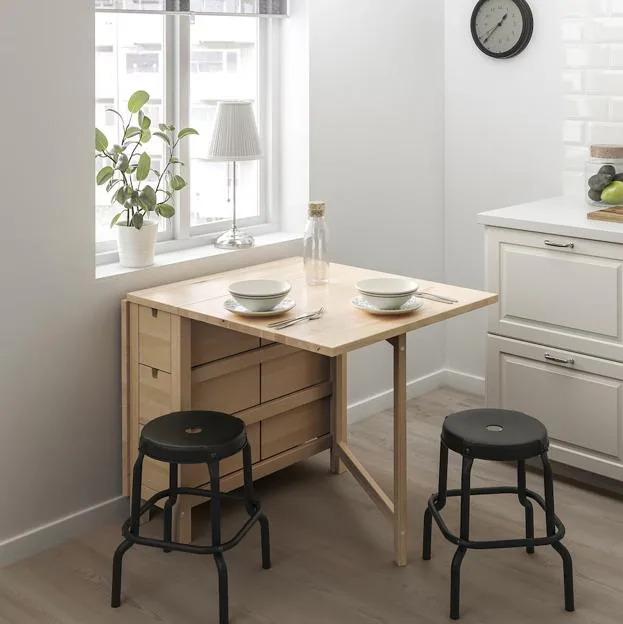 7 mesas de cocina de IKEA para montarte un office de revista