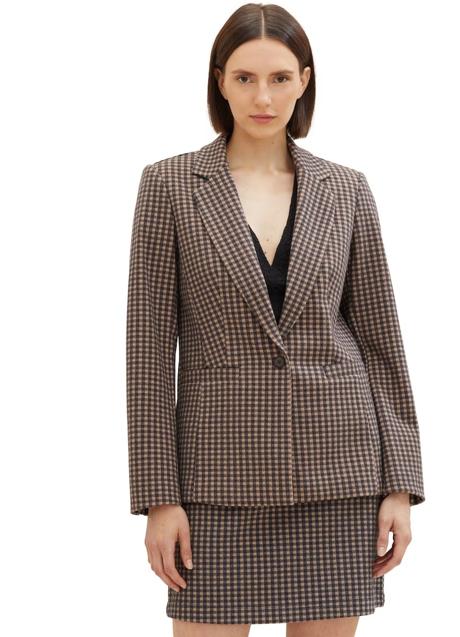 Traje de cuadros de Tom Tallor, blazer 119,99 euros y falda 89,99 euros.