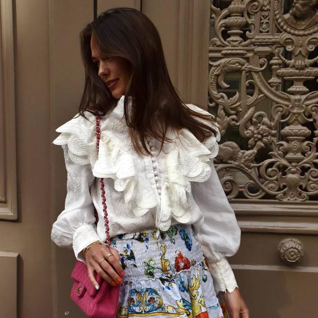 Las blusas románticas color blanco que más favorecen, pegan con todo y quitan años de encima