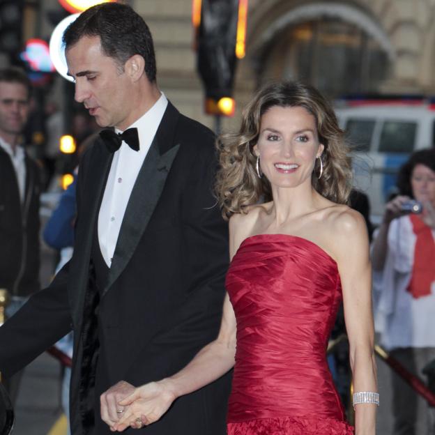 Cómo vestía Letizia en 2003 y cómo lo hace en 2023: de princesa insegura a reina empoderada