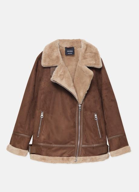 Chaqueta doble faz de Pull & Bear (49,99 euros)