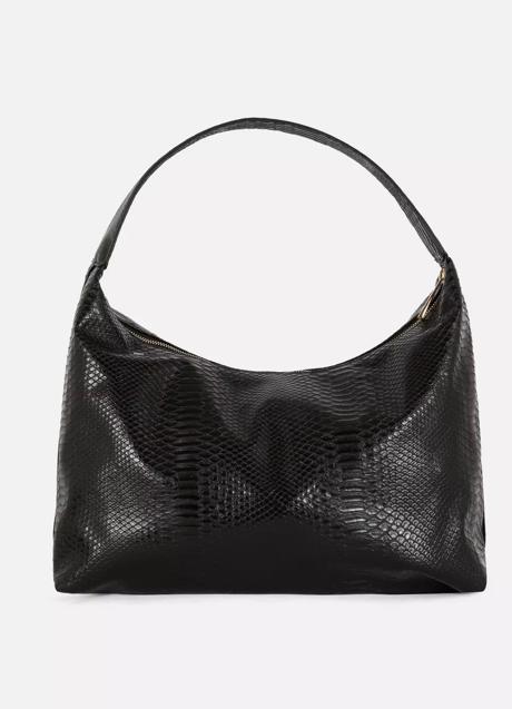 Bolso efecto serpiente de Primark (26 euros)