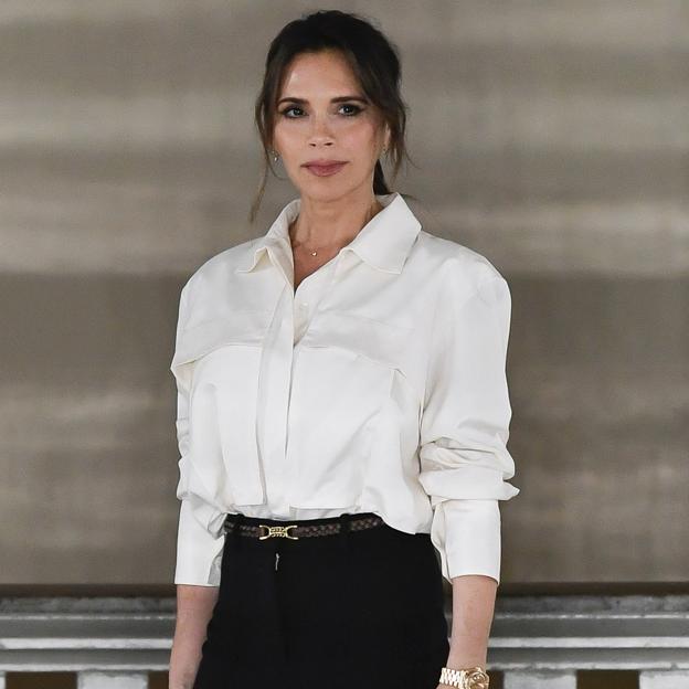 Conseguir unos brazos fuertes y estilizados como los de Victoria Beckham a los 49 años es posible con estos ejercicios