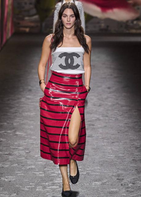 Look del desfile de Chanel para la primavera 2024.