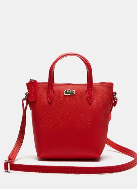 Bolso mini en color rojo de Lacoste. Foto: Lacoste.