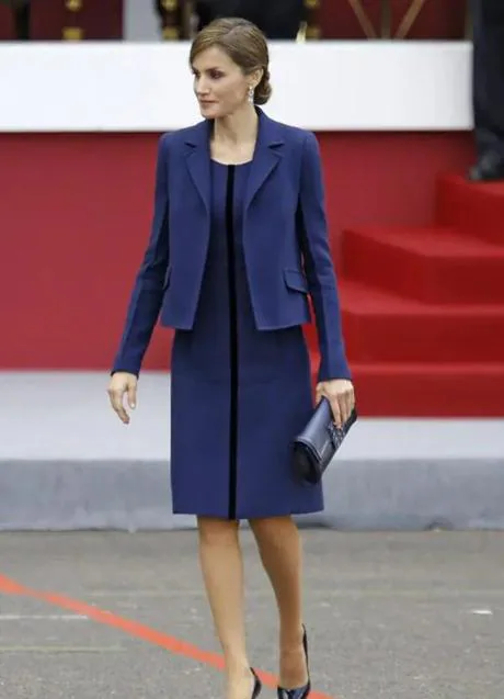 El look de la reina Letizia en el Día de la Hispanidad 2015/GTRES