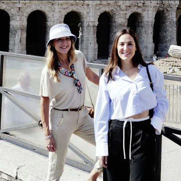 Carolina Molas y Tamara Falcó en Roma. 