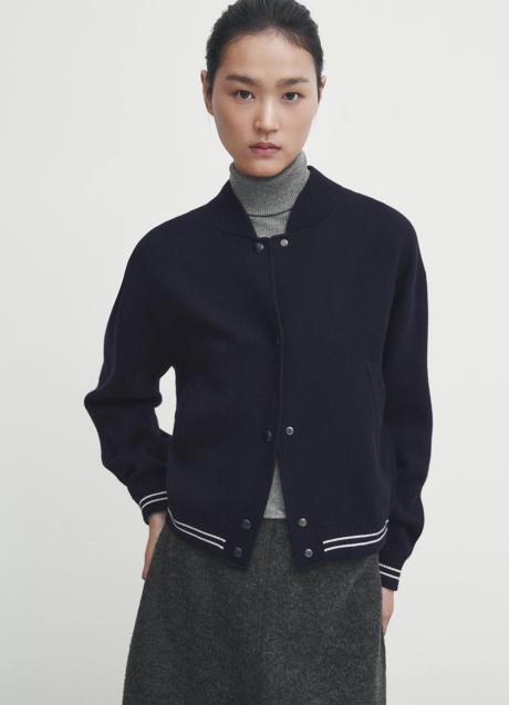 Chaqueta bomber de Massimo Dutti (79,99 euros)