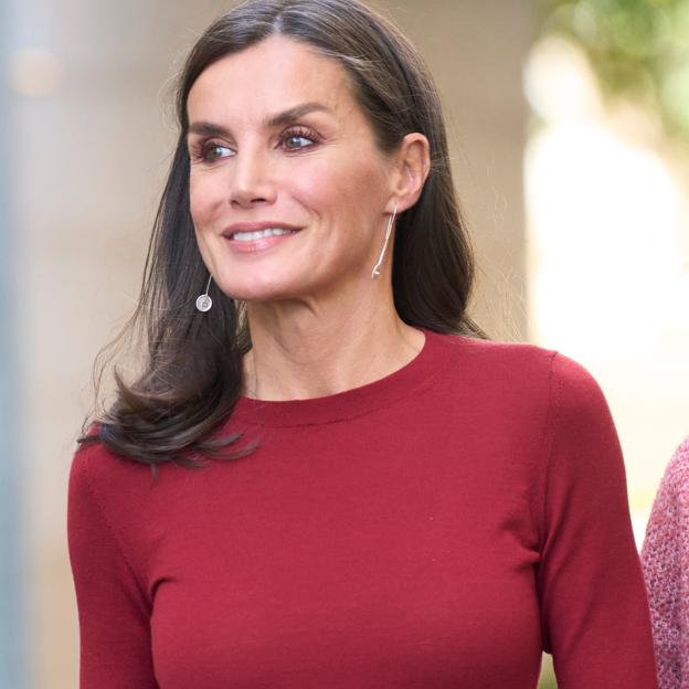 El conjunto de punto de Sfera que se pondría la reina Letizia porque es cómodo y elegante