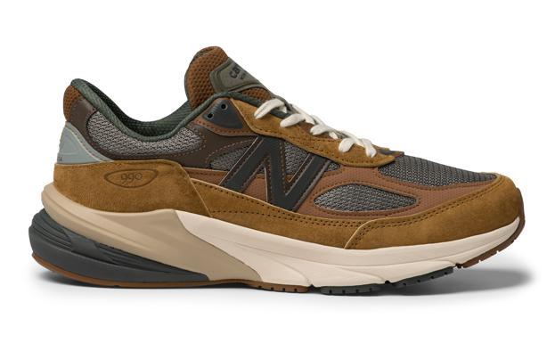 Carhartt WIP x New Balance MADE in USA 990v6.