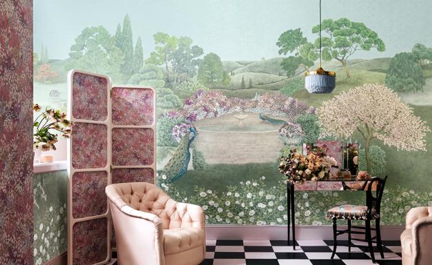 Este papel de pared se llama Idyll y es de la colección The Gardens de Cole&Son, en Pepe Peñalver (1.099,90 €, 4,9 x 4m). 