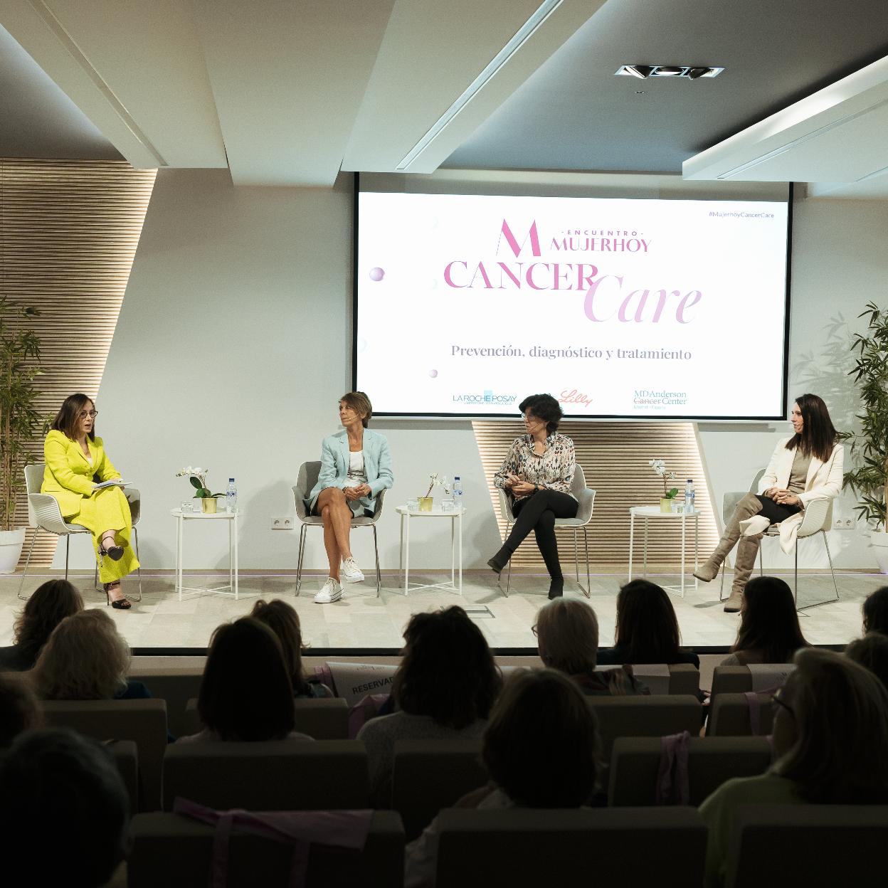 Virginia Lombraña, periodista, Dra. Laura García Estévez. Jefa de la Unidad de Mama de MD Anderson Cancer Center, Dra. Gloria Ortega. Cirugía oncológica de MD Anderson Cancer Center Madrid y Dra. Silvia Pérez. Jefa del Servicio de Radiología de la Mama de MD Anderson Cancer Center Madrid/helena sánchez