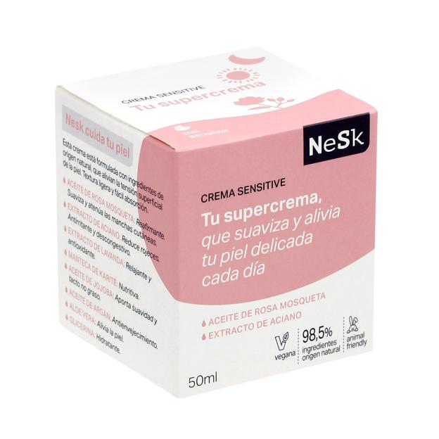 Edición especial de la crema de día para pieles sensibles de Nesk con motivo del día internacional del cáncer de mama.