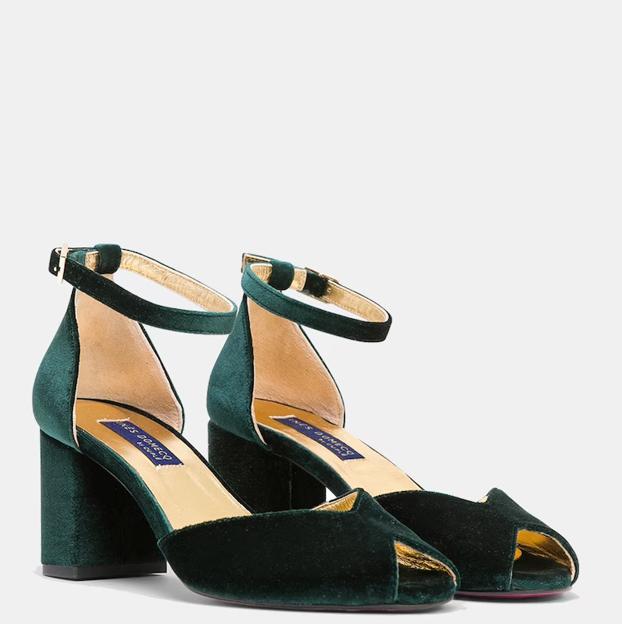 Zapatos de tacón en verde de Inés Domecq by Cuplé.