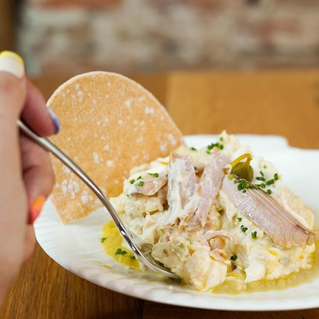 La ensaladilla rusa del restaurante Ferretería, situado en la calle Atocha, donde también han disfrutado de la buena cocina los Reyes de España. 