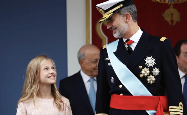 Complicidad padre-hija, durante la celebración del Día de la Fiesta Nacional de 2019. 