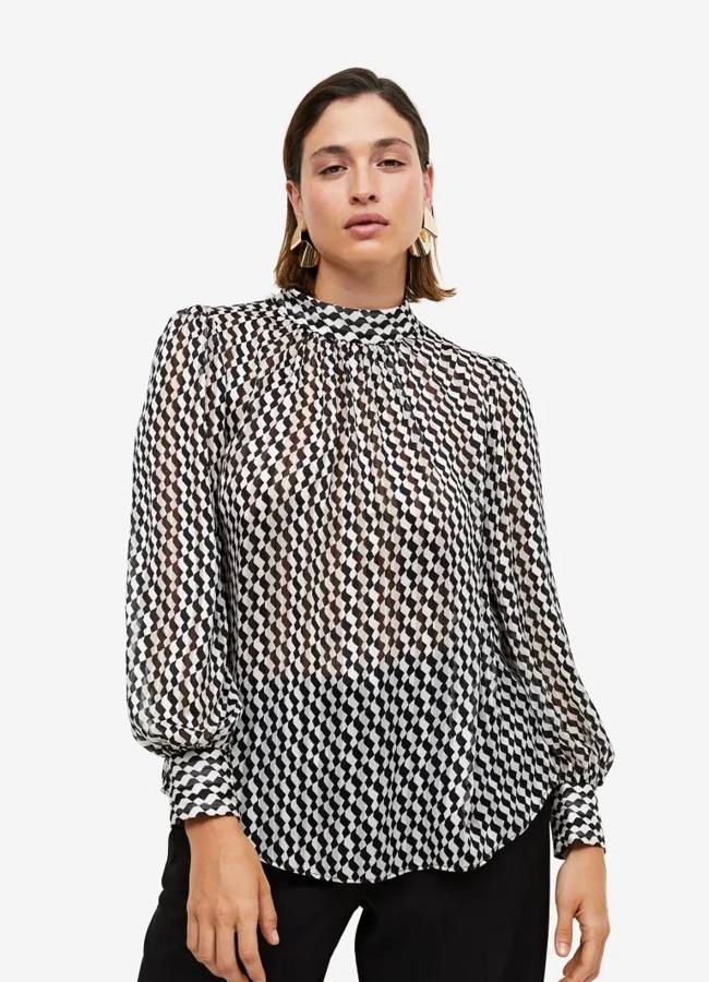 Blusa con estampado geométrico