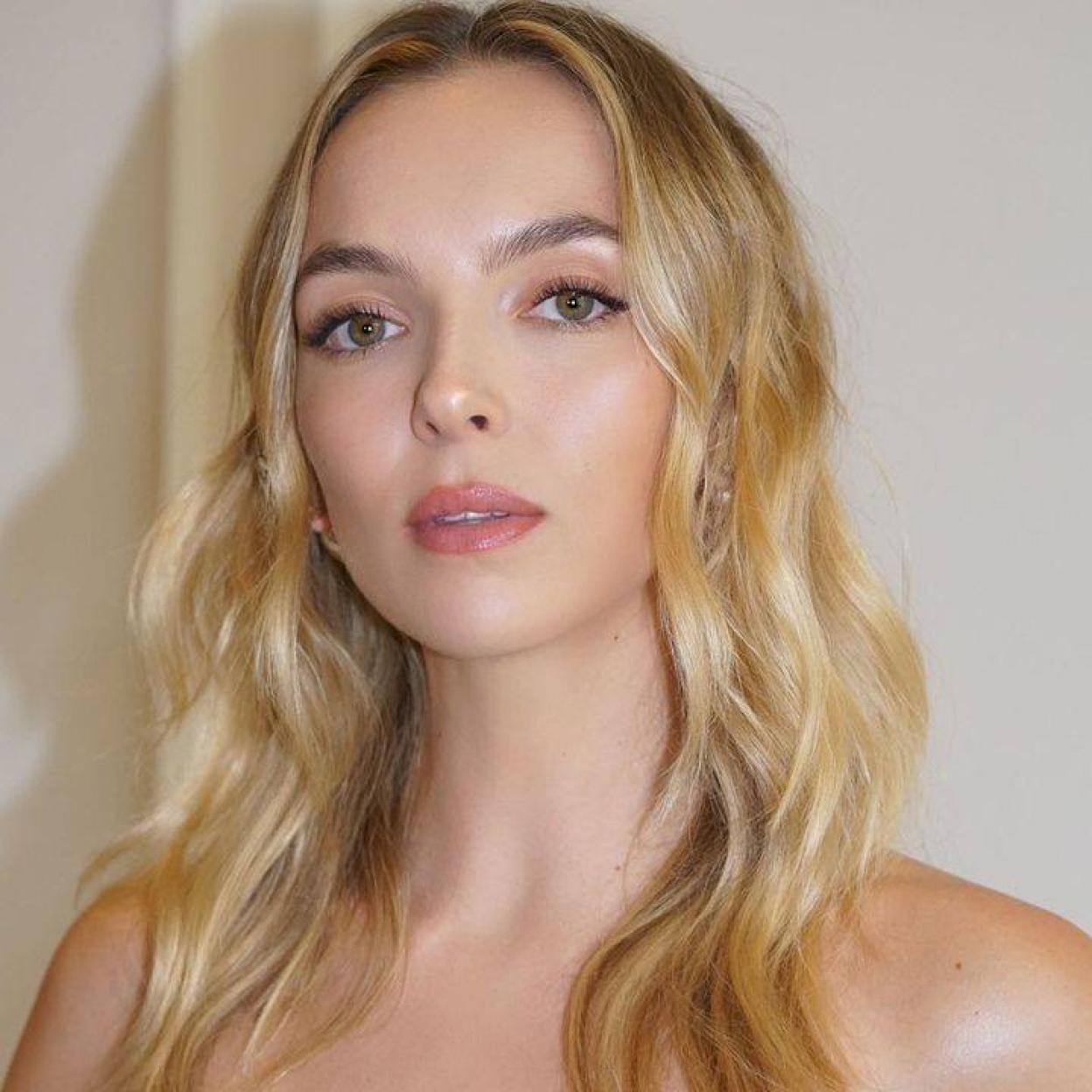 Jodie Comer con piel tersa/@NAOKOSCINTU