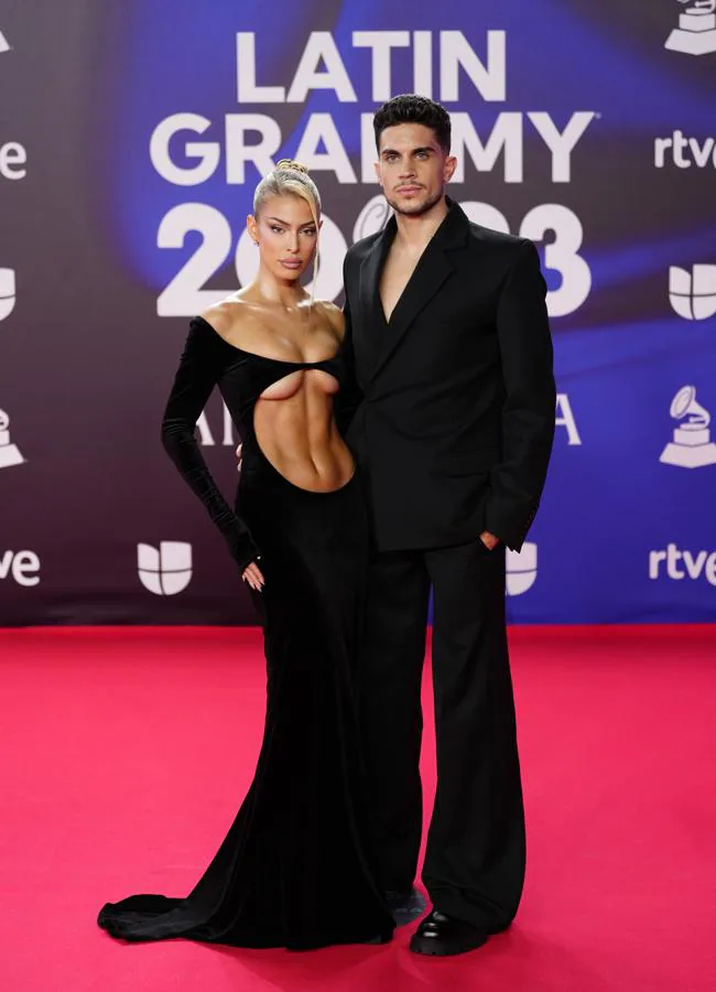 Jessica Goicoechea y Marc Bartra en la alfombra roja de los Grammy Latinos/LIMITED PICTURES