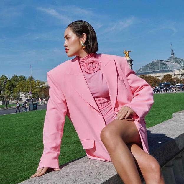 Si no sabes qué ponerte, atenta a estos seis looks de la semana que son elegantes y fáciles de copiar