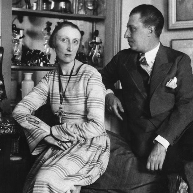 Edith Sitwell, junto a su hermano Osbert. 