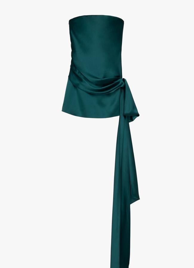 Vestido corto verde de Zara, 99,95 euros.