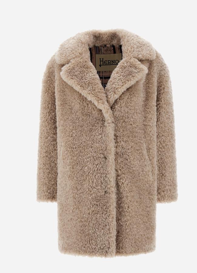 Abrigo furry de Herno, 495 euros.