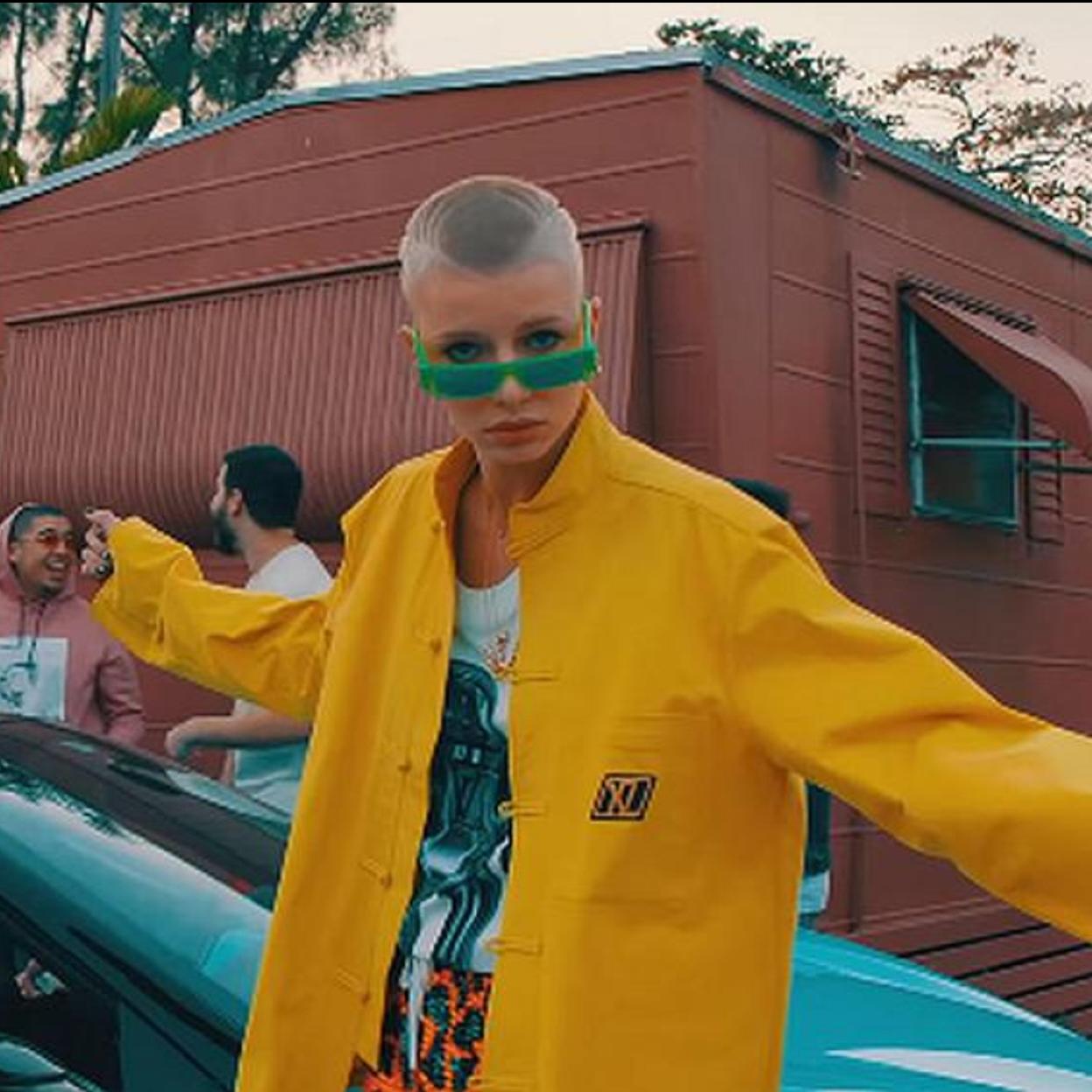 Una imagen de un videoclip de Bad Bunny. /Imagen: videoclip bad bunny caro