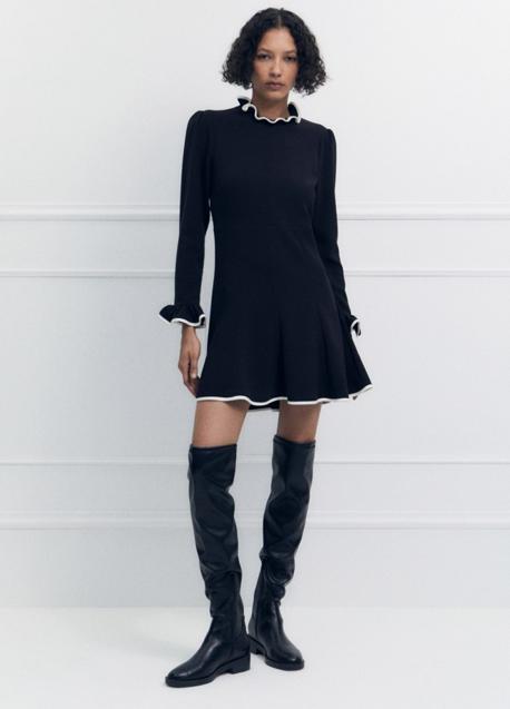 Vestido negro de Sfera (45,99 euros)