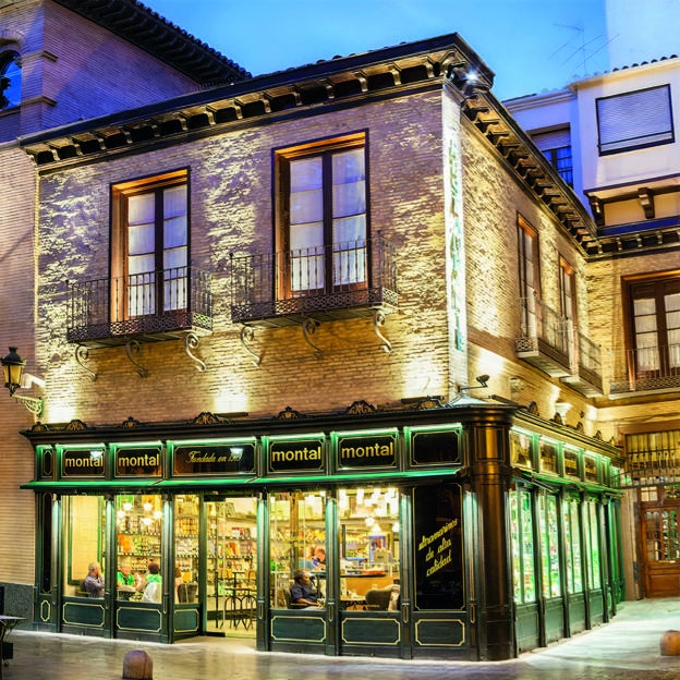 Fachada de Montal, la tienda gpurmet, y restaurante, de referencia en Zaragoza.