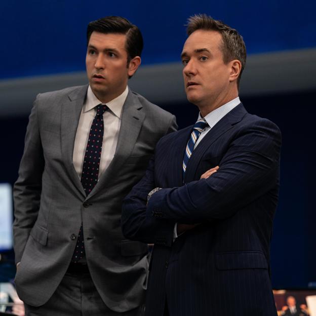 Nicholas Braun y Matthew Macfadyen como Greg y Tom, dos de los personajes más peculiares de Succession.