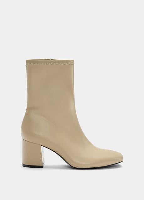 Botines de tacón de Pull & Bear (25,99 euros)