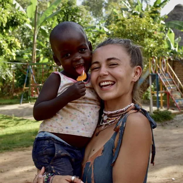 María Galán, la influencer humanitaria de 26 años que lo dejó todo para