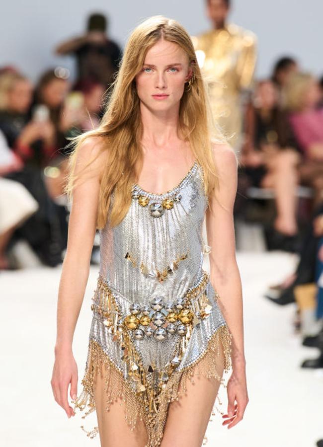 Look del desfile de Paco Rabanne para la próxima primavera.