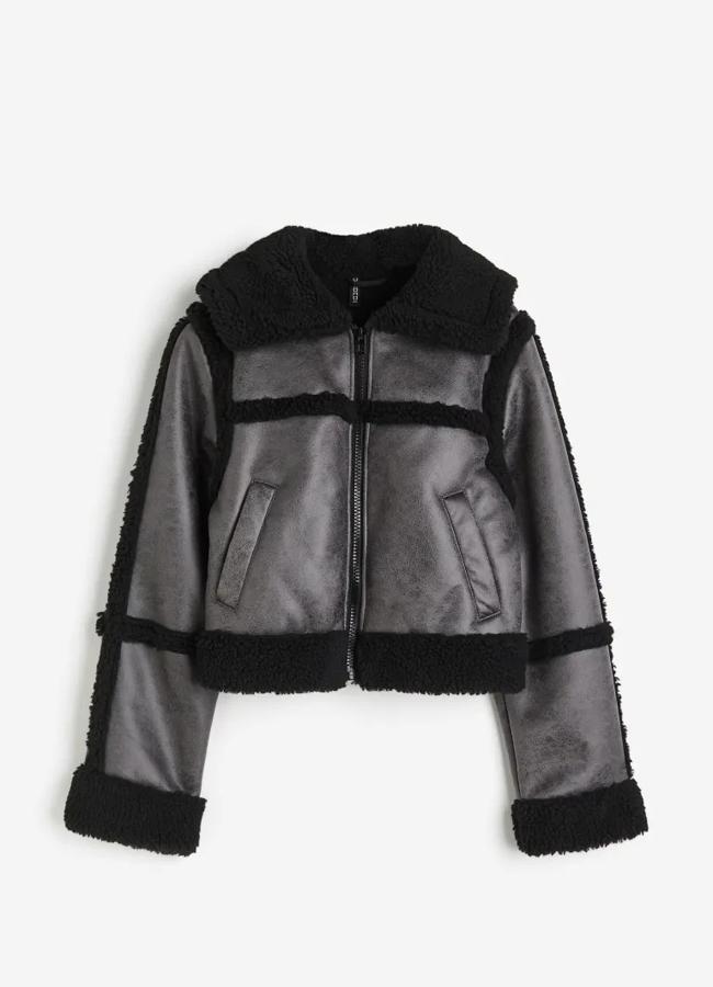 Chaqueta de doble faz de H&M, 27,99 euros.