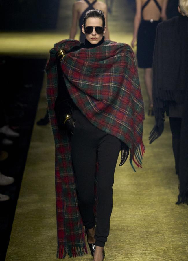 Desfile de Saint Laurent FW23 / LAUNCHMETRICS SPOTLIGHT