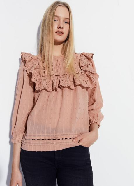 Blusa rosa de Sfera (23,99 euros)