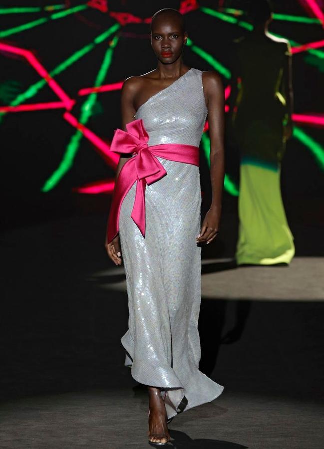 El vestido de Hannibal Laguna que ha llevado Begoña Gómez. / GTRES