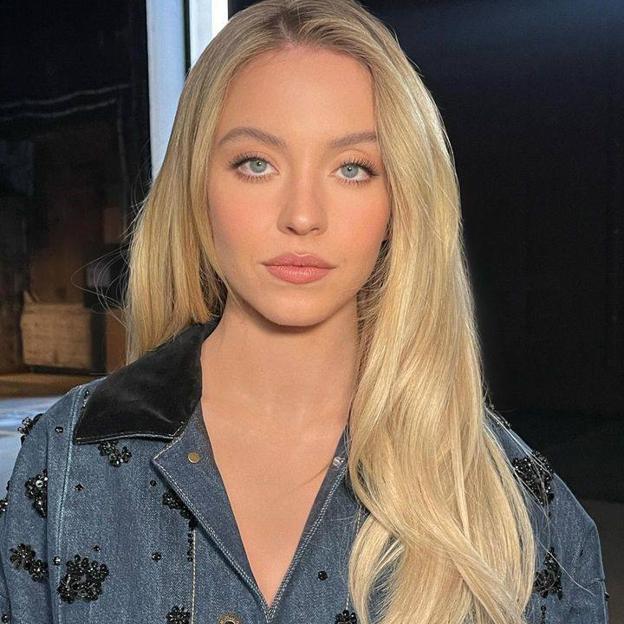 Sydney Sweeney con pelo con volumen